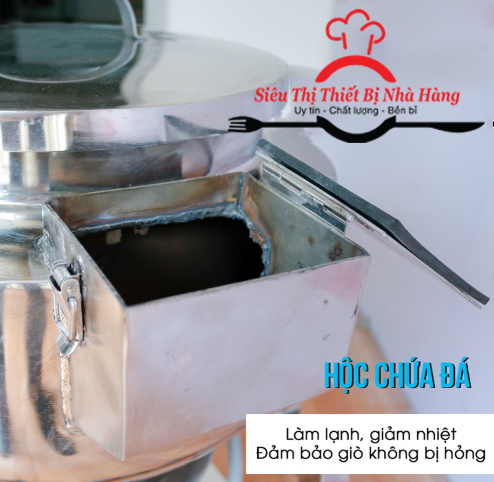 Hộc chứa đá trên máy xay giò chả